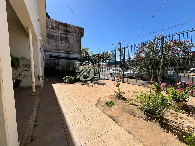 Casa 4 quartos e 3 banheiros, à venda, no bairro Parque das Américas em Uberaba