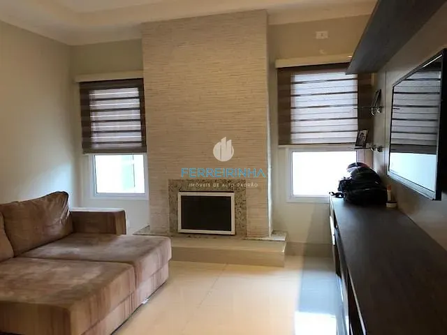Casa com 450m² 4 quartos e 6 banheiros, à venda, no bairro Condomínio Residencial Jaguary em São José dos Campos