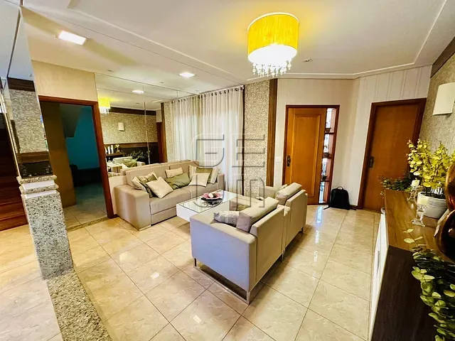 Casa com 250m² 4 quartos e 4 banheiros, à venda, no bairro Aeroporto em Londrina