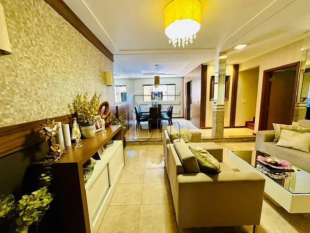 Casa com 250m² 4 quartos e 4 banheiros, à venda, no bairro Aeroporto em Londrina