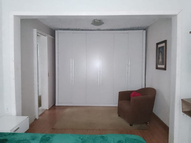Casa com 360m² 3 quartos e 2 banheiros, à venda, no bairro Santa Terezinha em Pelotas