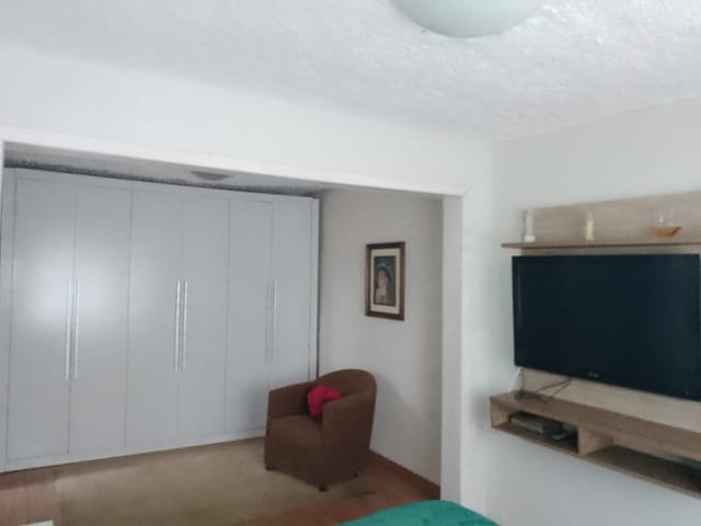 Casa com 360m² 3 quartos e 2 banheiros, à venda, no bairro Santa Terezinha em Pelotas