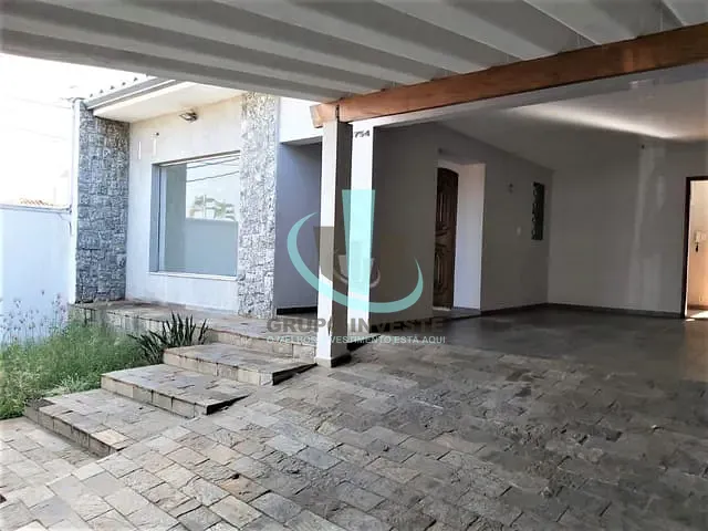 Casa com 310m² 3 quartos e 3 banheiros, à venda, no bairro CENTRO em ARARAQUARA