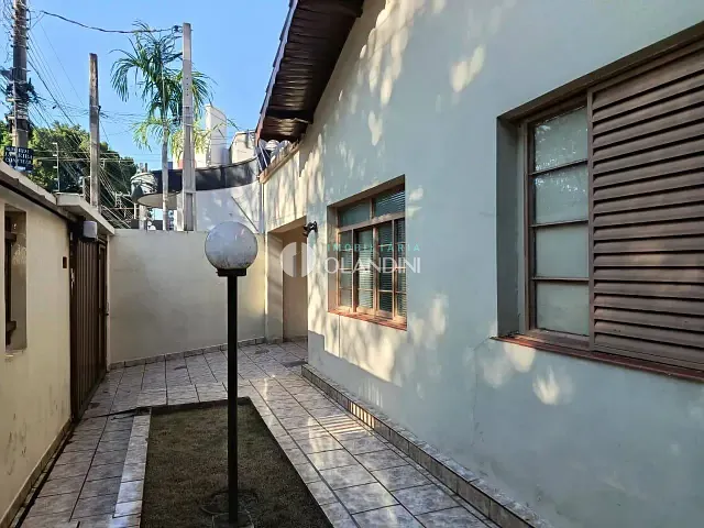 Casa para alugar, no bairro Centro em Artur Nogueira