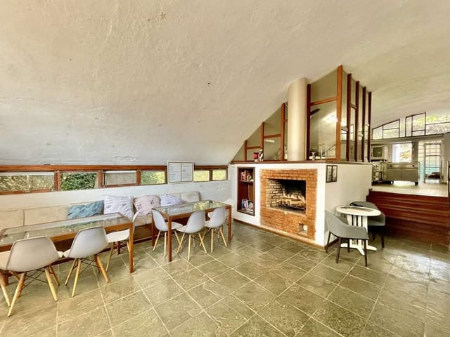 Casa com 1147m² 4 quartos e 5 banheiros, à venda, no bairro Vila Santo Antonio de Carapicuiba em Cotia