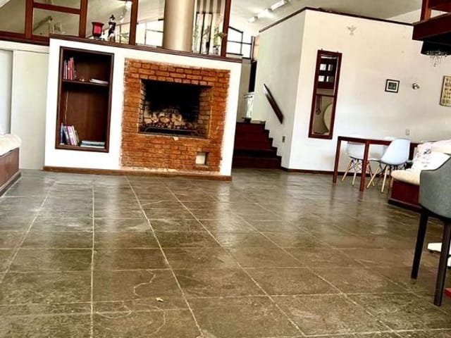 Casa com 1147m² 4 quartos e 5 banheiros, à venda, no bairro Vila Santo Antonio de Carapicuiba em Cotia