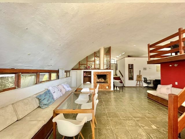 Casa com 1147m² 4 quartos e 5 banheiros, à venda, no bairro Vila Santo Antonio de Carapicuiba em Cotia