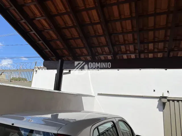 Casa 3 quartos e 4 banheiros, à venda, no bairro Jardim Uberaba em Uberaba