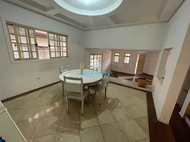 Casa com 360m² 4 quartos e 5 banheiros, à venda, no bairro Urbanova em São José dos Campos