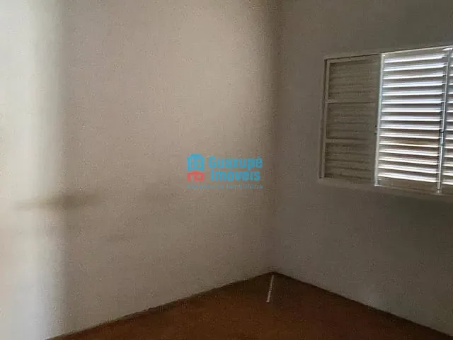 Casa à venda, no bairro Centro em Guaxupé