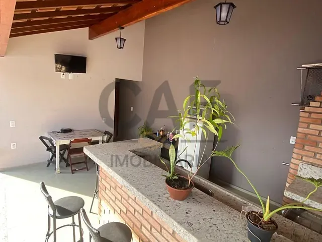 Casa 4 quartos e 3 banheiros, à venda, no bairro Residencial dos Imigrantes em Holambra
