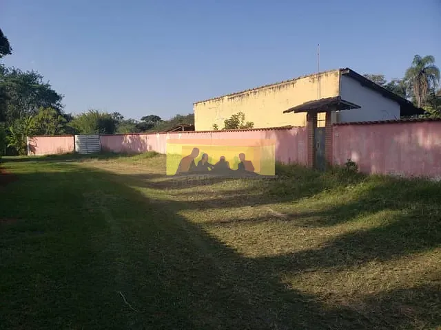 Casa 2 quartos e 1 banheiro, para alugar, no bairro Loteamento Chácaras Vale das Garças em Campinas