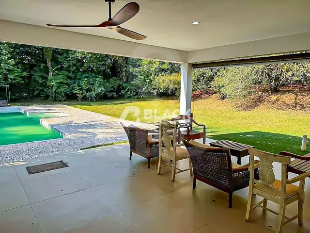 Casa com 2889m² 4 quartos e 7 banheiros, à venda ou para alugar, no bairro Condomínio Terras de São José I em Itu