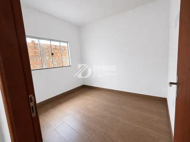 Casa 2 quartos e 1 banheiro, à venda, no bairro Oneida Mendes II em Uberaba