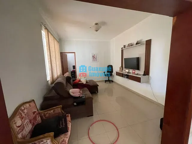 Casa com 360m² 3 quartos e 4 banheiros, à venda, no bairro Residencial Nova Floresta em Guaxupé
