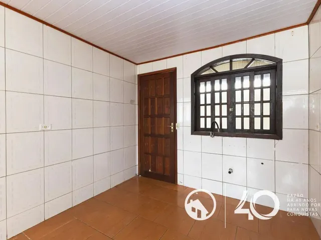 Casa 2 quartos e 1 banheiro, para alugar, no bairro Barreirinha em Curitiba