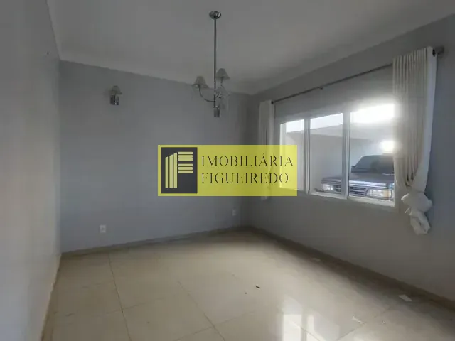 Casa com 360m² 3 quartos e 4 banheiros, para alugar, no bairro Jardim Yolanda em São José do Rio Preto