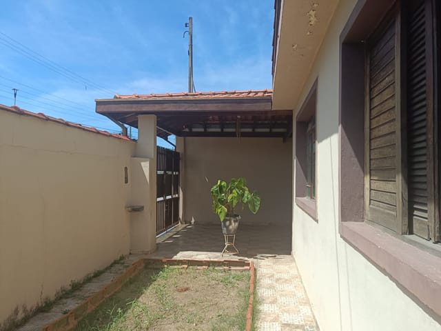 Casa 5 quartos e 2 banheiros, à venda, no bairro Alto do Cardoso em Pindamonhangaba