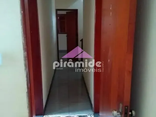 Casa com 250m² 3 quartos e 3 banheiros, à venda, no bairro Jardim Torrão de Ouro em São José Dos Campos
