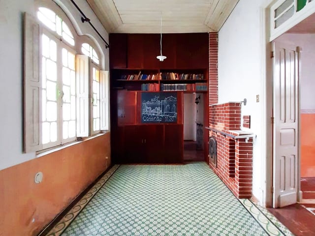 Casa 5 quartos e 3 banheiros, à venda, no bairro Centro em Pelotas
