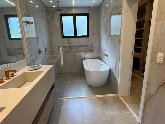 Casa com 483m² 6 quartos e 7 banheiros, à venda, no bairro Riviera em Bertioga