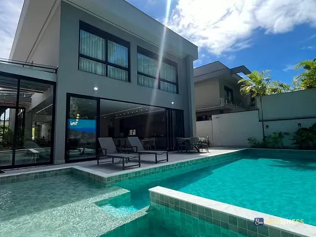 Casa com 483m² 6 quartos e 7 banheiros, à venda, no bairro Riviera em Bertioga
