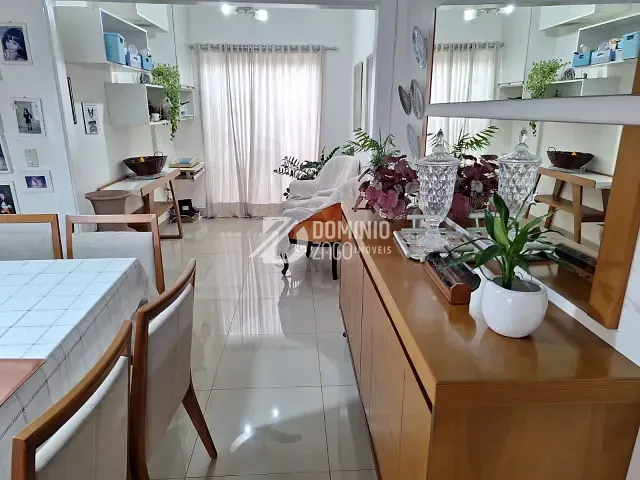 Casa 3 quartos e 3 banheiros, à venda, no bairro Mercês em Uberaba