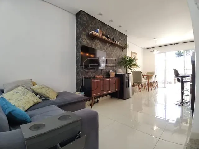 Casa 3 quartos e 3 banheiros, à venda, no bairro Parque das Indústrias em Londrina