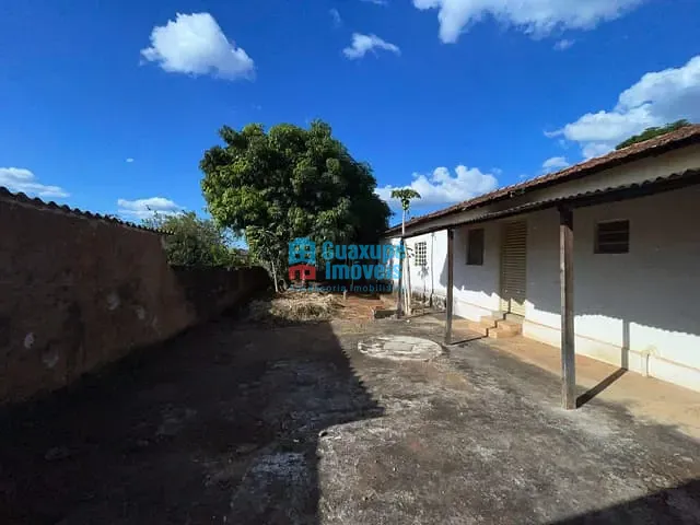 Casa 3 quartos e 2 banheiros, à venda, no bairro Angola em Guaxupé
