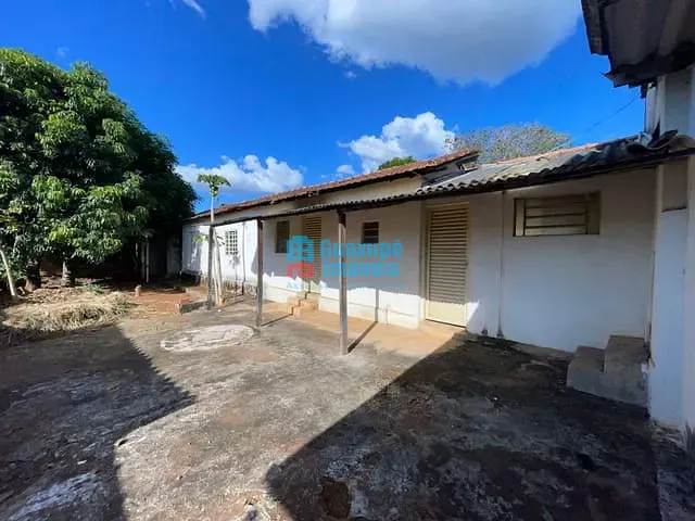 Casa 3 quartos e 2 banheiros, à venda, no bairro Angola em Guaxupé