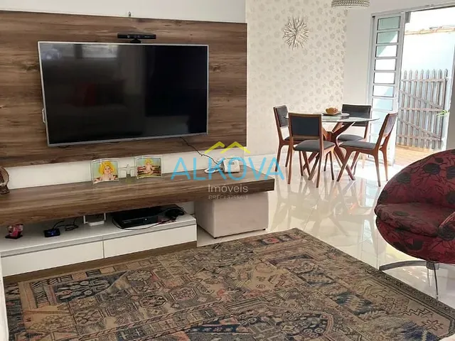 Casa com 250m² 3 quartos e 2 banheiros, à venda, no bairro Bosque dos Eucaliptos em São José dos Campos