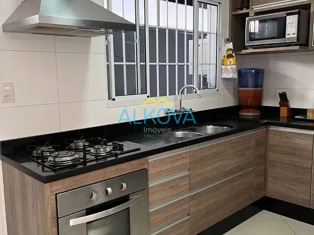 Casa com 250m² 3 quartos e 2 banheiros, à venda, no bairro Bosque dos Eucaliptos em São José dos Campos