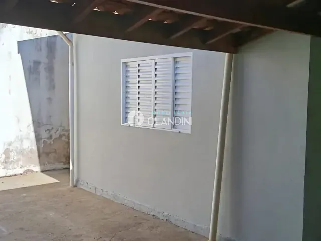 Casa com 180m² 2 quartos e 1 banheiro, para alugar, no bairro Parque Residencial Humberto Rossetti em Artur Nogueira