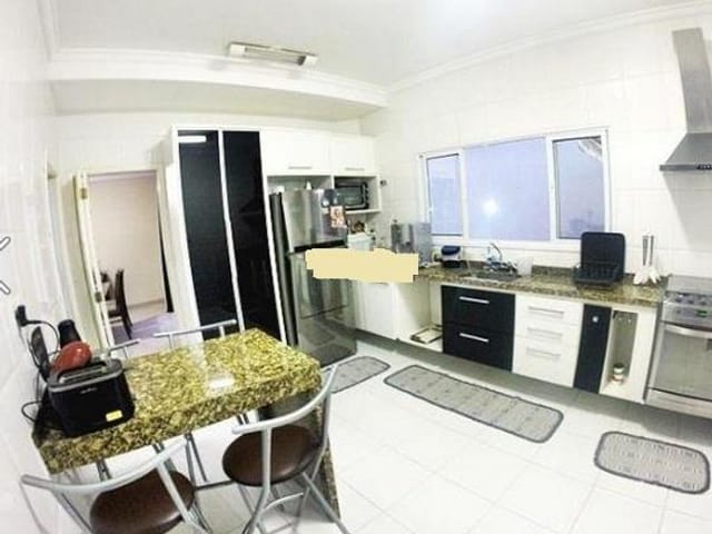 Casa com 300m² 4 quartos e 4 banheiros, à venda, no bairro Urbanova em São José dos Campos