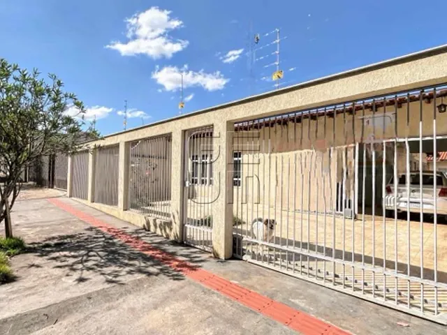 Casa com 360m² 3 quartos e 3 banheiros, à venda, no bairro Bela Vista em Londrina