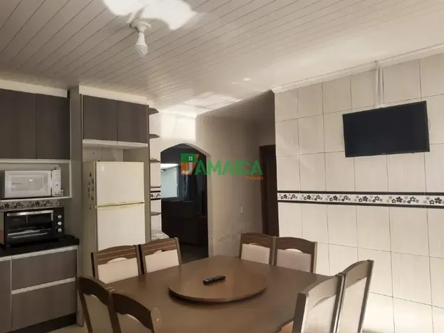 Casa 2 quartos e 1 banheiro, à venda, no bairro Uberaba em Curitiba