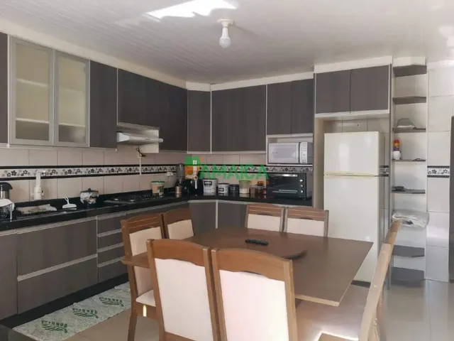 Casa 2 quartos e 1 banheiro, à venda, no bairro Uberaba em Curitiba