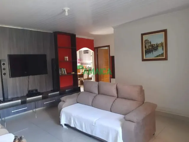 Casa 2 quartos e 1 banheiro, à venda, no bairro Uberaba em Curitiba