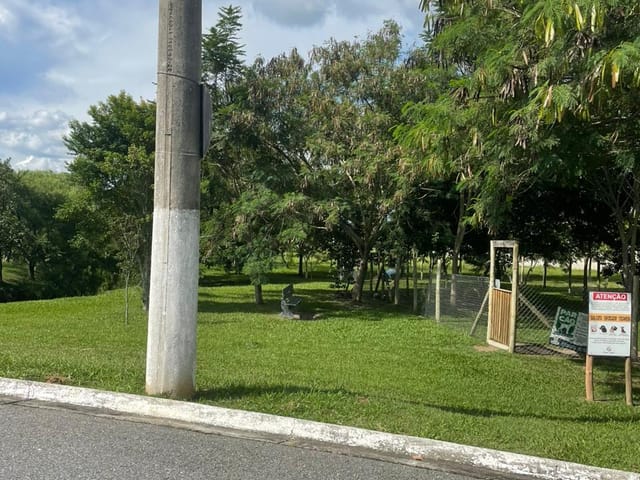 Casa com 405m² 3 quartos e 3 banheiros, à venda, no bairro Condomínio Real Ville em Pindamonhangaba