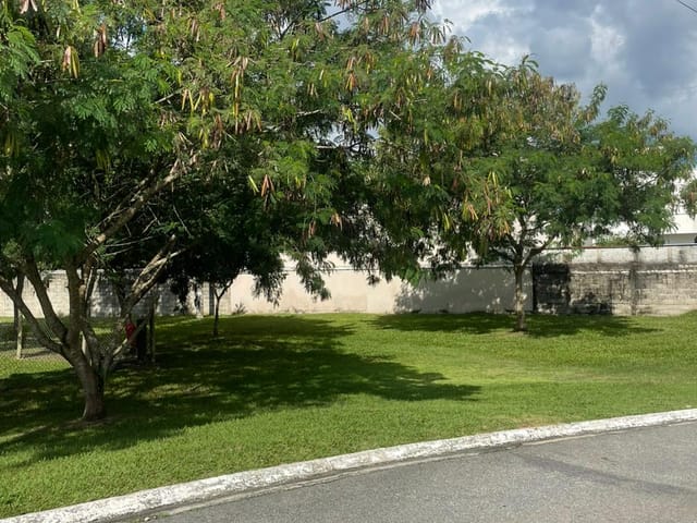 Casa com 405m² 3 quartos e 3 banheiros, à venda, no bairro Condomínio Real Ville em Pindamonhangaba