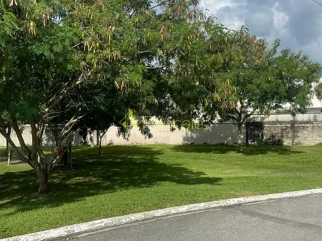 Casa com 405m² 3 quartos e 3 banheiros, à venda, no bairro Condomínio Real Ville em Pindamonhangaba