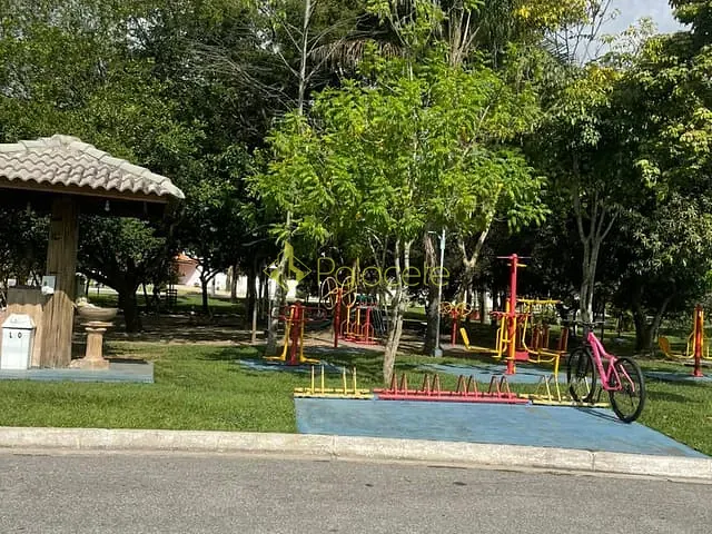 Casa com 405m² 3 quartos e 3 banheiros, à venda, no bairro Condomínio Real Ville em Pindamonhangaba