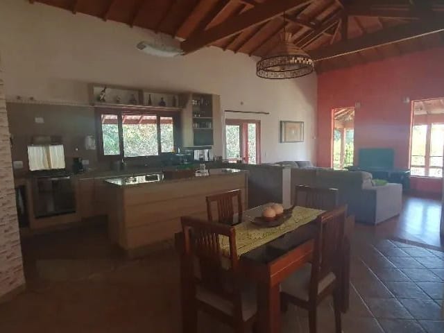 Casa com 625m² 3 quartos e 3 banheiros, à venda, no bairro Chácara do Remanso Gl Um em Vargem Grande Paulista