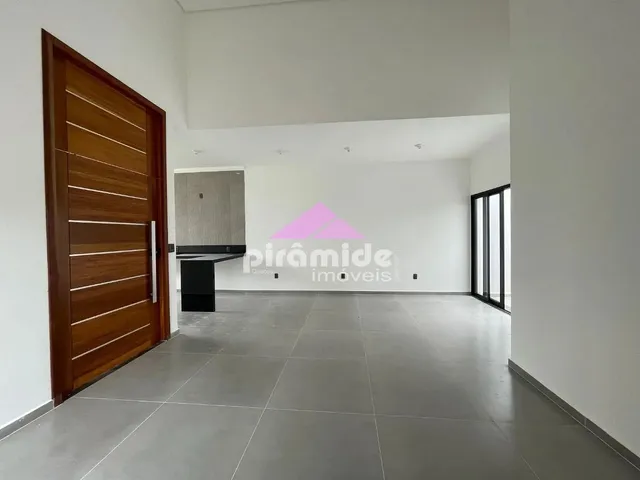 Casa com 212m² 3 quartos e 3 banheiros, à venda, no bairro Jardim Jacinto em Jacareí