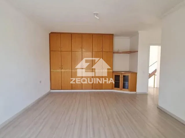 Casa com 850m² 5 quartos e 8 banheiros, à venda, no bairro Alphaville em Santana De Parnaiba