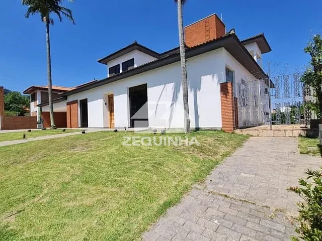 Casa com 850m² 5 quartos e 8 banheiros, à venda, no bairro Alphaville em Santana De Parnaiba