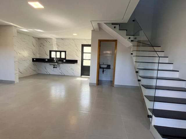 Casa 3 quartos e 4 banheiros, à venda, no bairro Centro em Bertioga