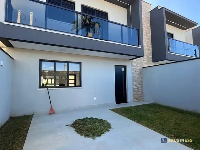 Casa 3 quartos e 4 banheiros, à venda, no bairro Centro em Bertioga