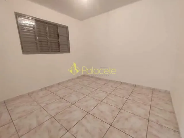 Casa com 188m² 2 quartos e 1 banheiro, à venda ou para alugar, no bairro Residencial Vale das Acácias em Pindamonhangaba