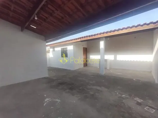 Casa com 188m² 2 quartos e 1 banheiro, à venda ou para alugar, no bairro Residencial Vale das Acácias em Pindamonhangaba